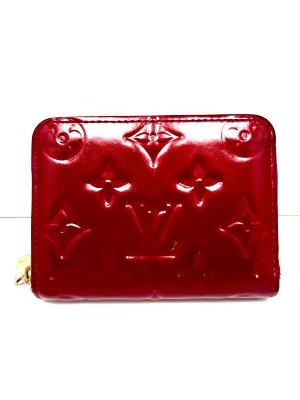 Louis Vuitton there authenticated card